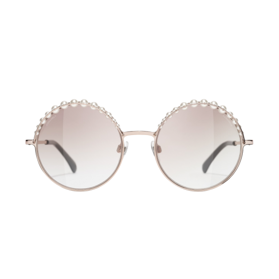 Glasses With Pearls