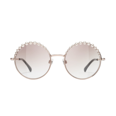 Glasses With Pearls